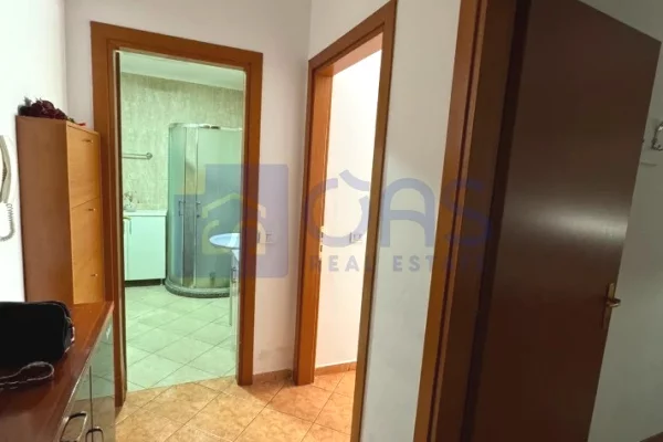 Appartamento in affitto a Tirana 1+1, Arredato