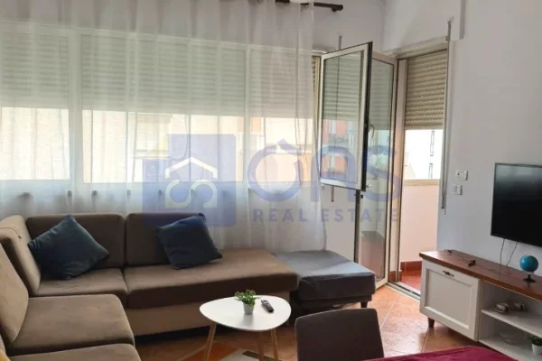 Appartamento in affitto a Tirana 1+1, Arredato