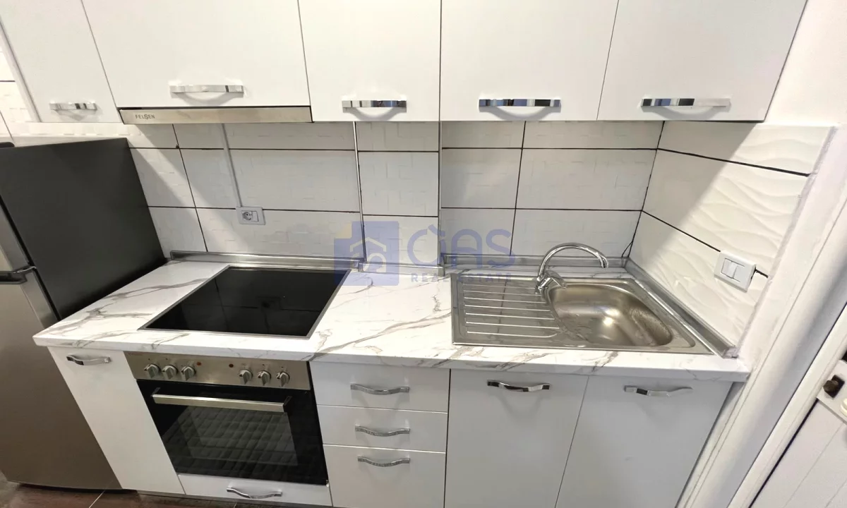 Appartamento in affitto a Tirana Garsoniere, Arredato