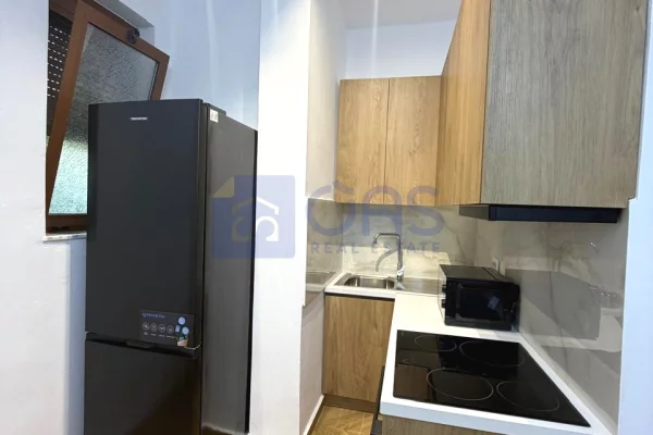 Shtepi me qera Apartament ne Tirane, 1+1, Mobilimi E mobiluar, Pagesa 45,000  Leke.