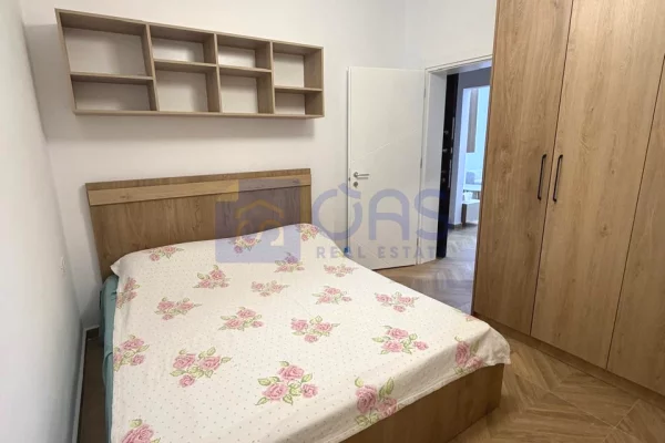 Shtepi me qera Apartament ne Tirane, 1+1, Mobilimi E mobiluar, Pagesa 45,000  Leke.