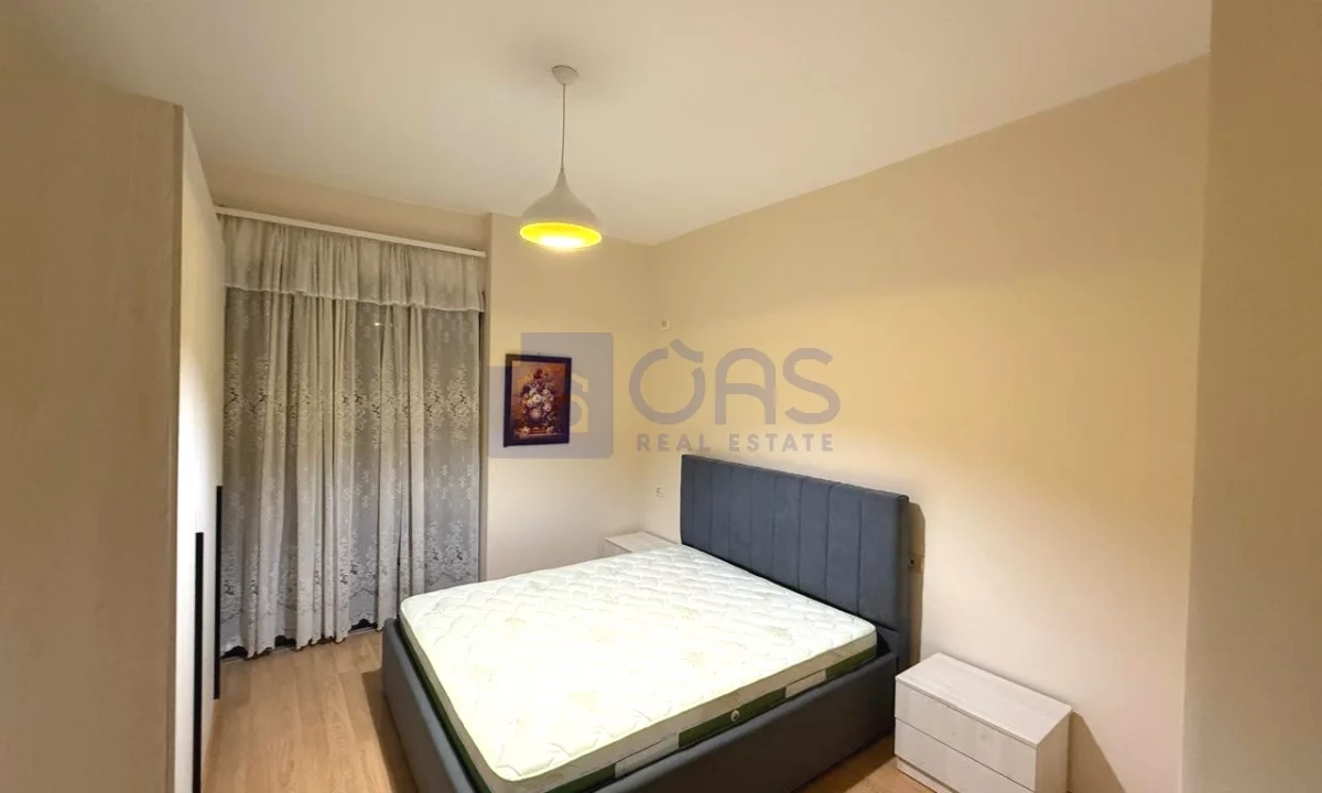 Shtepi me qera Apartament ne Tirane, 2+1, Mobilimi E mobiluar, Pagesa 550  Euro.