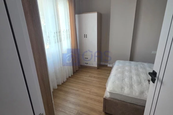 Jepet me qera apartament  2+1 ne  5 maj . 