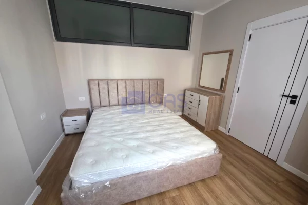 Shtepi me qera Apartament ne Tirane, 2+1, Mobilimi E mobiluar, Pagesa 60,000  Leke.