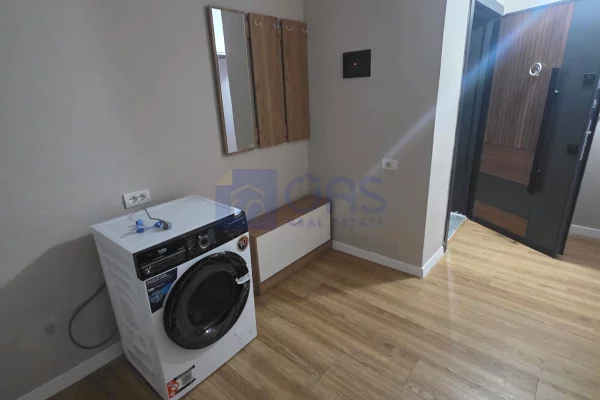 Shtepi me qera Apartament ne Tirane, 2+1, Mobilimi E mobiluar, Pagesa 60,000  Leke.