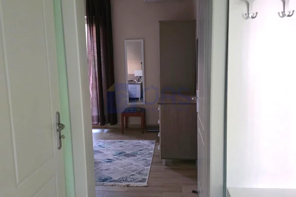 Jepet apartament me qera 2+1 ne Ali Dem