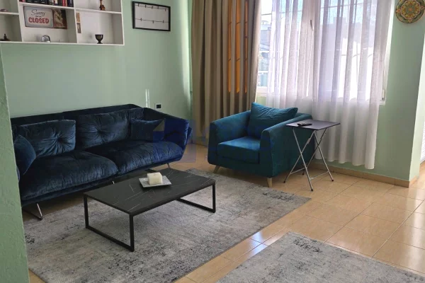 Shtepi me qera Apartament ne Tirane, 2+1, Mobilimi E mobiluar, Pagesa 65,000  Leke.