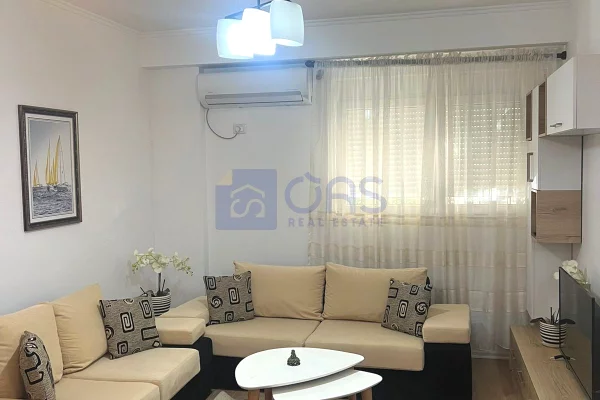 Shtepi me qera Apartament ne Tirane, 3+1, Mobilimi E mobiluar, Pagesa 600  Euro.