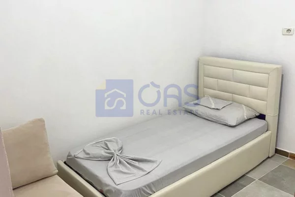 Shtepi me qera Apartament ne Tirane, 2+1, Mobilimi E mobiluar, Pagesa 40,000  Leke.