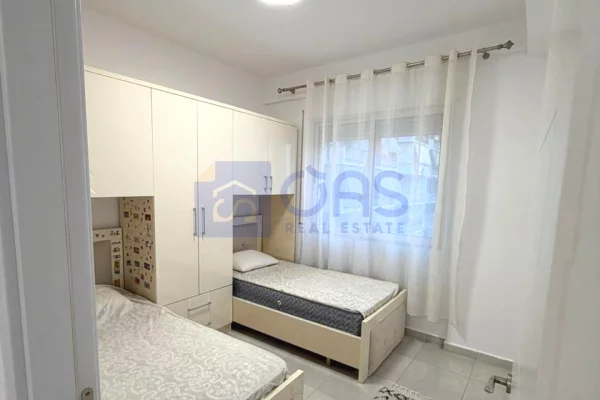 Appartamento in affitto a Tirana 2+1, Arredato