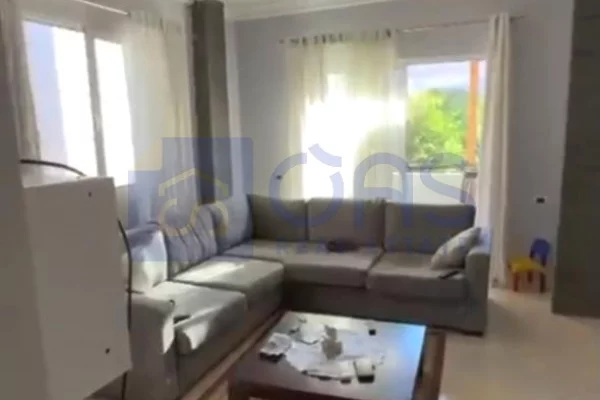 Appartamento in affitto a Tirana 3+1, Arredato