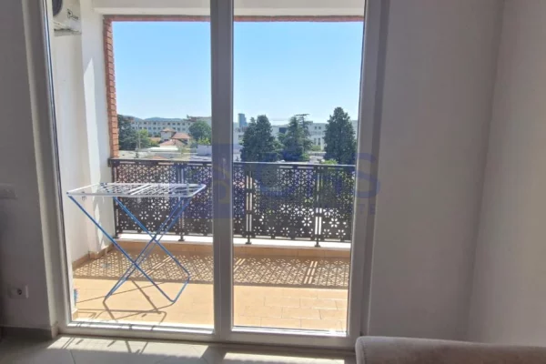 Appartamento in affitto a Tirana 1+1, Arredato