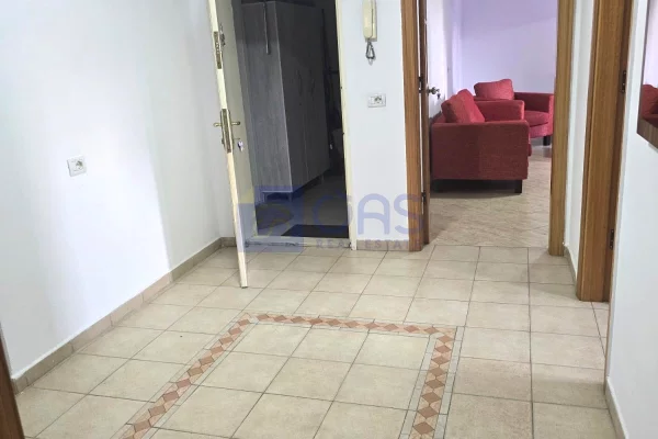 Shtepi me qera Apartament ne Tirane, 2+1, Mobilimi E mobiluar, Pagesa 60,000  Leke.
