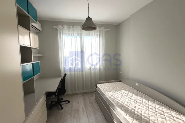 Appartamento in affitto a Tirana 2+1, Arredato