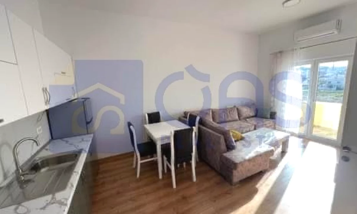 Shtepi me qera Apartament ne Tirane, 2+1, Mobilimi E mobiluar, Pagesa 40,000  Leke.