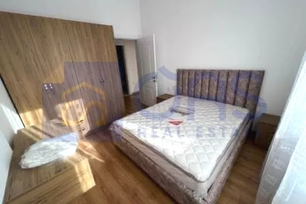 Appartamento in affitto a Tirana 2+1, Arredato