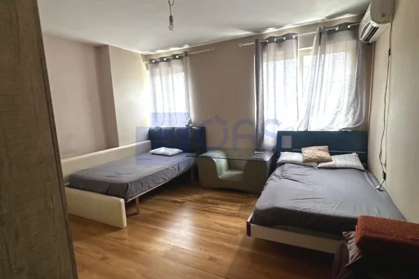 Appartamento in affitto a Tirana 2+1, Arredato