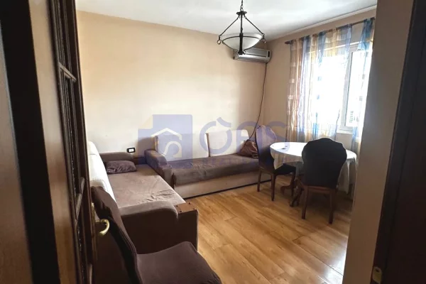 Appartamento in affitto a Tirana 2+1, Arredato