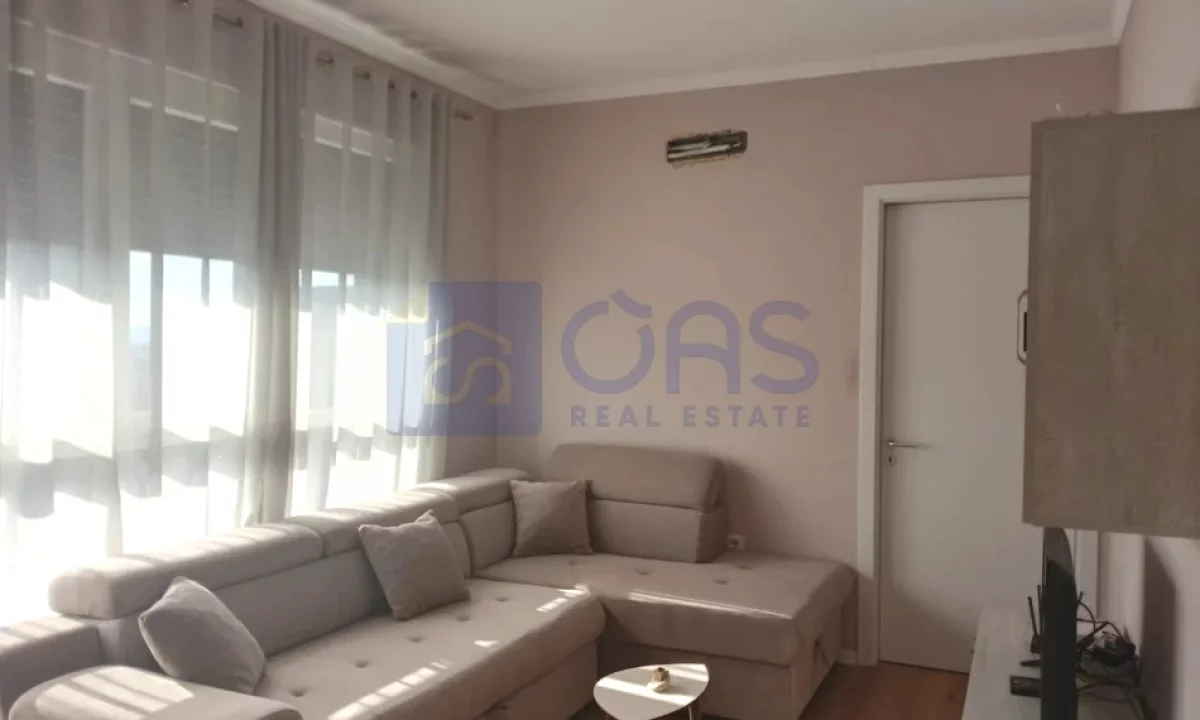 Appartamento in affitto a Tirana 1+1, Arredato