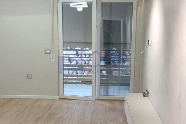 Shtepi me qera Apartament ne Tirane, 1+1, Mobilimi E mobiluar, Pagesa 80,000  Leke.