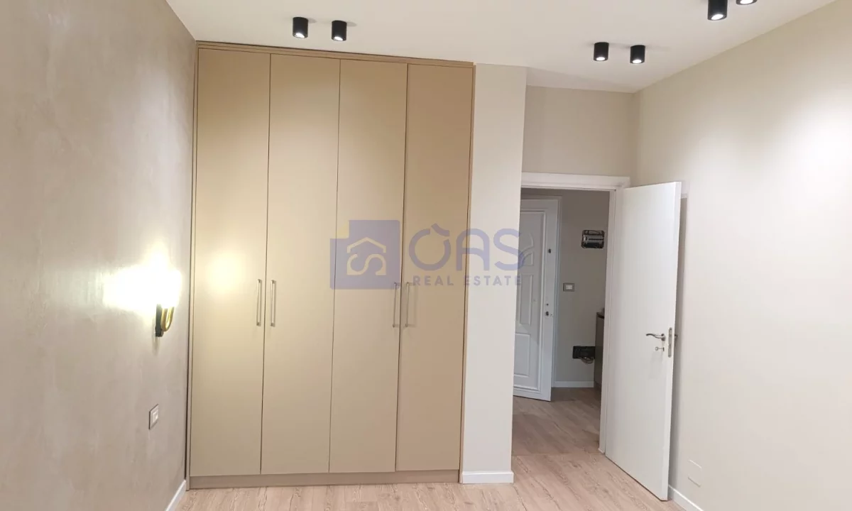 Shtepi me qera Apartament ne Tirane, 1+1, Mobilimi E mobiluar, Pagesa 80,000  Leke.