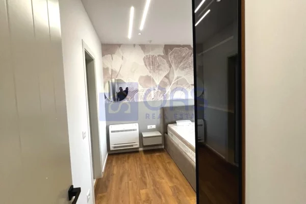Shtepi me qera Apartament ne Tirane, 3+1, Mobilimi E mobiluar, Pagesa 1,000  Euro.