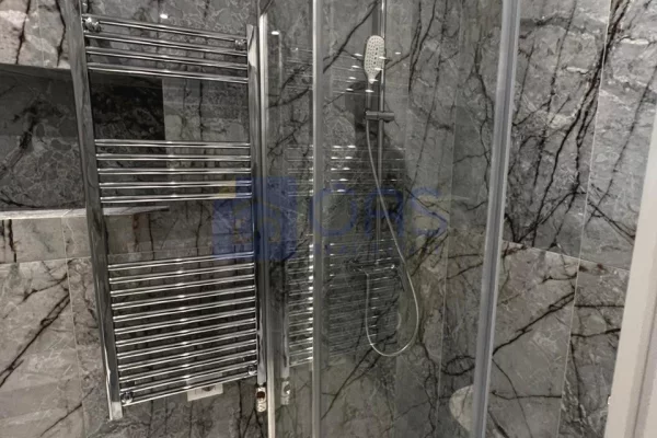 Shtepi me qera Apartament ne Tirane, 3+1, Mobilimi E mobiluar, Pagesa 1,000  Euro.