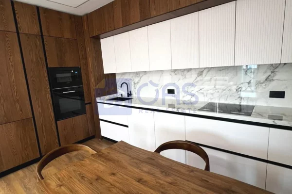 Shtepi me qera Apartament ne Tirane, 3+1, Mobilimi E mobiluar, Pagesa 1,000  Euro.
