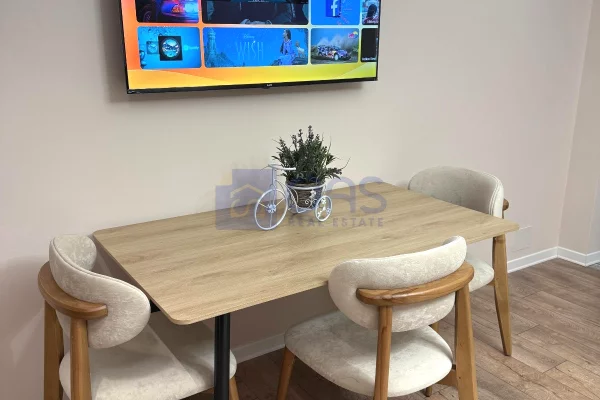 Shtepi me qera Apartament ne Tirane, 1+1, Mobilimi E mobiluar, Pagesa 40,000  Leke.