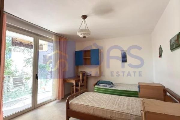 Shtepi me qera Apartament ne Tirane, 2+1, Mobilimi E mobiluar, Pagesa 50,000  Leke.
