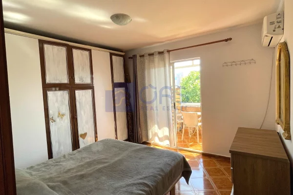 Shtepi me qera Apartament ne Tirane, 2+1, Mobilimi E mobiluar, Pagesa 60,000  Leke.