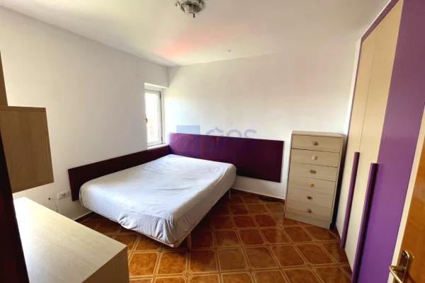 Shtepi me qera Apartament ne Tirane, 2+1, Mobilimi E mobiluar, Pagesa 60,000  Leke.