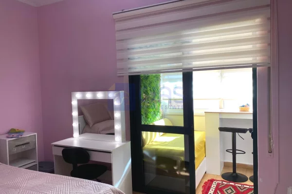 Shtepi me qera Apartament ne Tirane, 2+1, Mobilimi E mobiluar, Pagesa 80,000  Leke.
