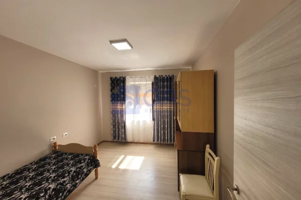 Shtepi me qera Apartament ne Tirane, 2+1, Mobilimi E mobiluar, Pagesa 650  Euro.