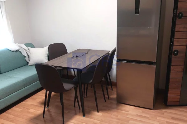 Shtepi me qera Apartament ne Tirane, 1+1, Mobilimi E mobiluar, Pagesa 50,000  Leke.