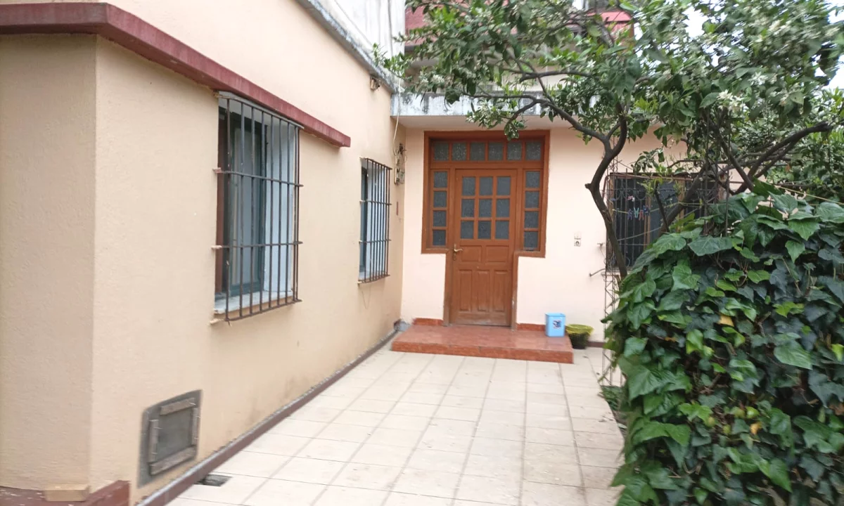 Shtepi me qera Shtepi Private ne Tirane, 2+1, Mobilimi E mobiluar, Pagesa 400  Euro.