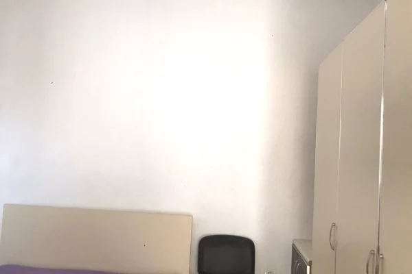 Shtepi me qera Apartament ne Tirane, 1+1, Mobilimi E mobiluar, Pagesa 30,000  Leke.