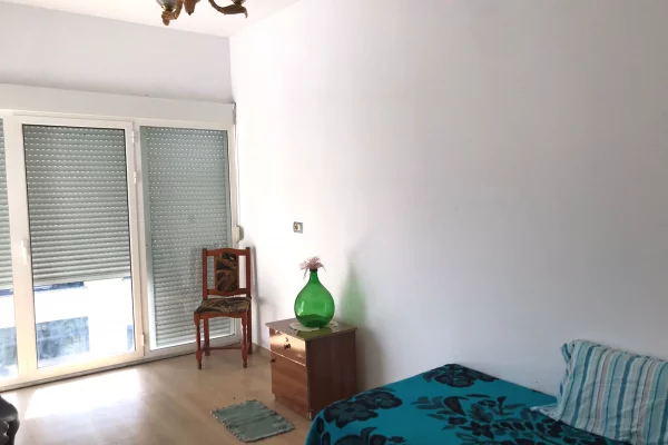 Shtepi me qera 2+1 ne Tirane - 45,000 Leke