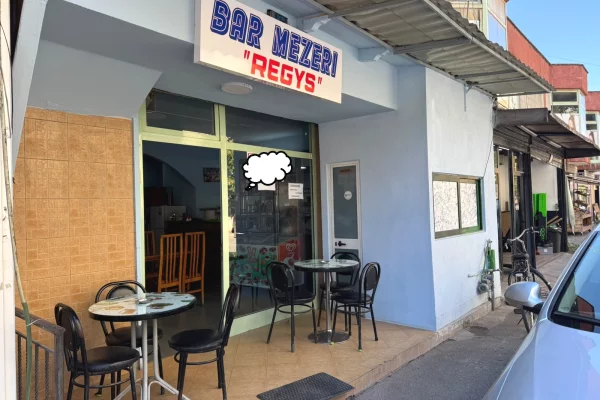 Shitet Bar restorant 50 m2 ne Laparake Tirane.