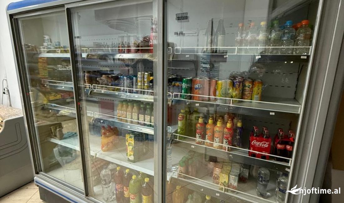 Shiten Frigorifera dhe Rafte Marketi