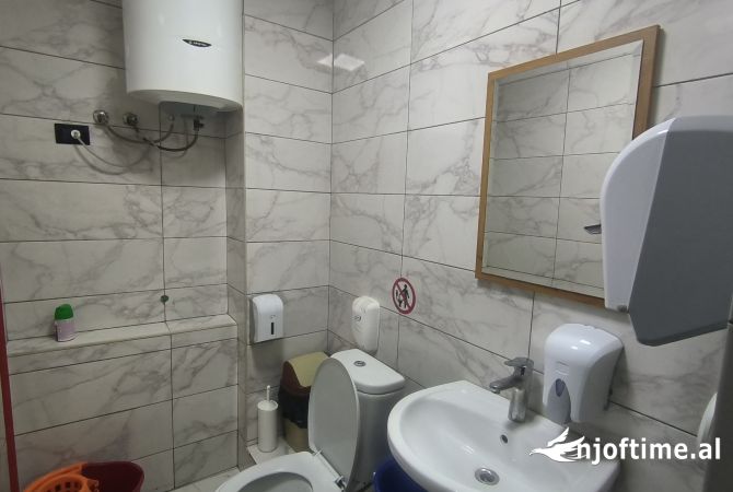 Bar/Restorant ne Rruga e Dibres, Tirane - 599,000Euro | 156 m2