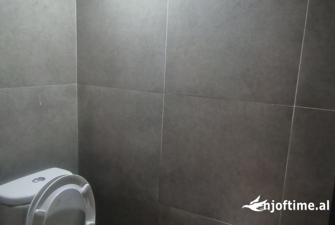 Bar/Restorant ne Rruga e Dibres, Tirane - 599,000Euro | 156 m2