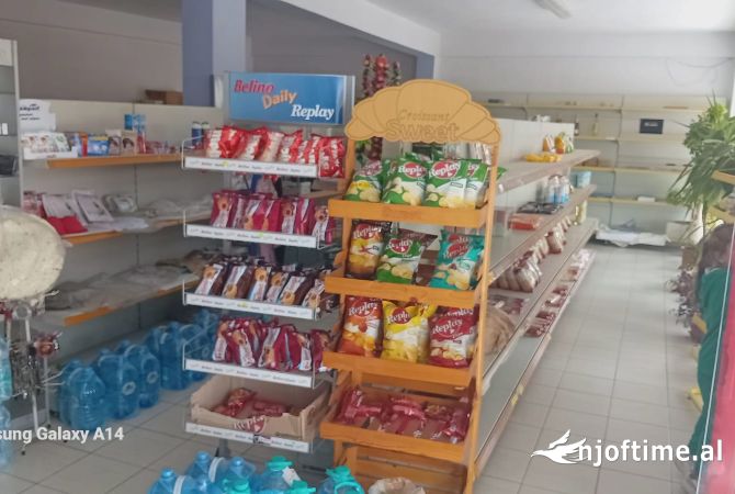 Ambiente Commerciale in Affitto 1+1 a Tirana - 600 Euro