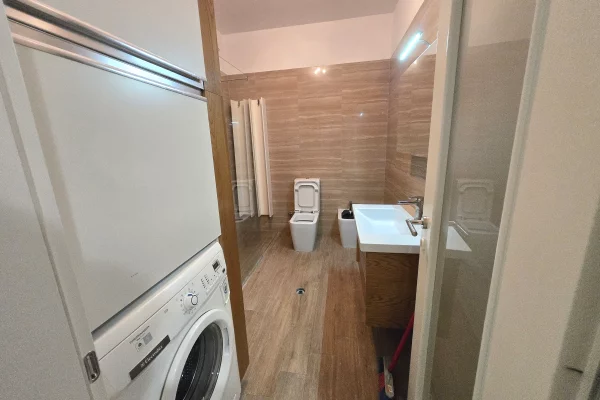 Shtepi me qera Apartament ne Tirane, 1+1, Mobilimi E mobiluar, Pagesa 60,000  Leke.