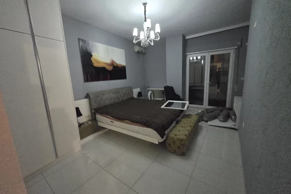 Shtepi me qera Apartament ne Tirane, 1+1, Mobilimi E mobiluar, Pagesa 60,000  Leke.