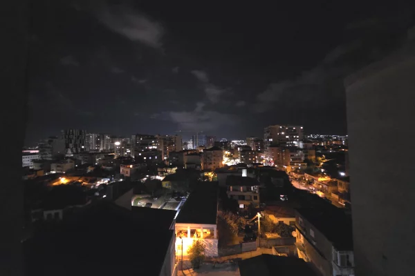 Shtepi me qera Apartament ne Tirane, 1+1, Mobilimi E mobiluar, Pagesa 60,000  Leke.