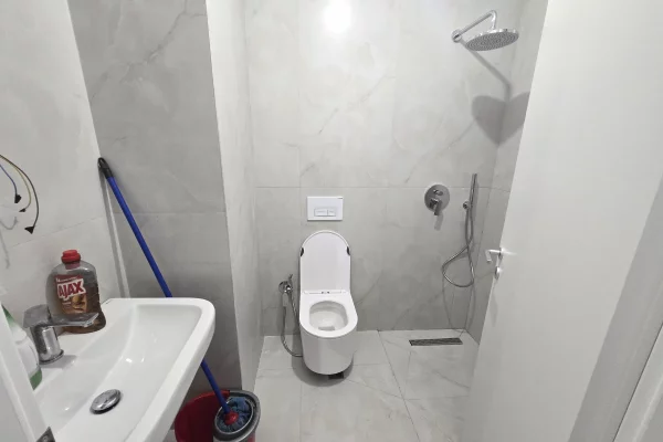 Shtepi me qera Apartament ne Tirane, 1+1, Mobilimi E mobiluar, Pagesa 45,000  Leke.