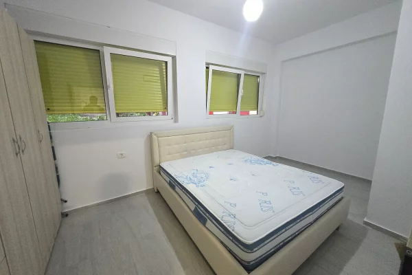 Shtepi me qera Apartament ne Tirane, 1+1, Mobilimi E mobiluar, Pagesa 30,000  Leke.