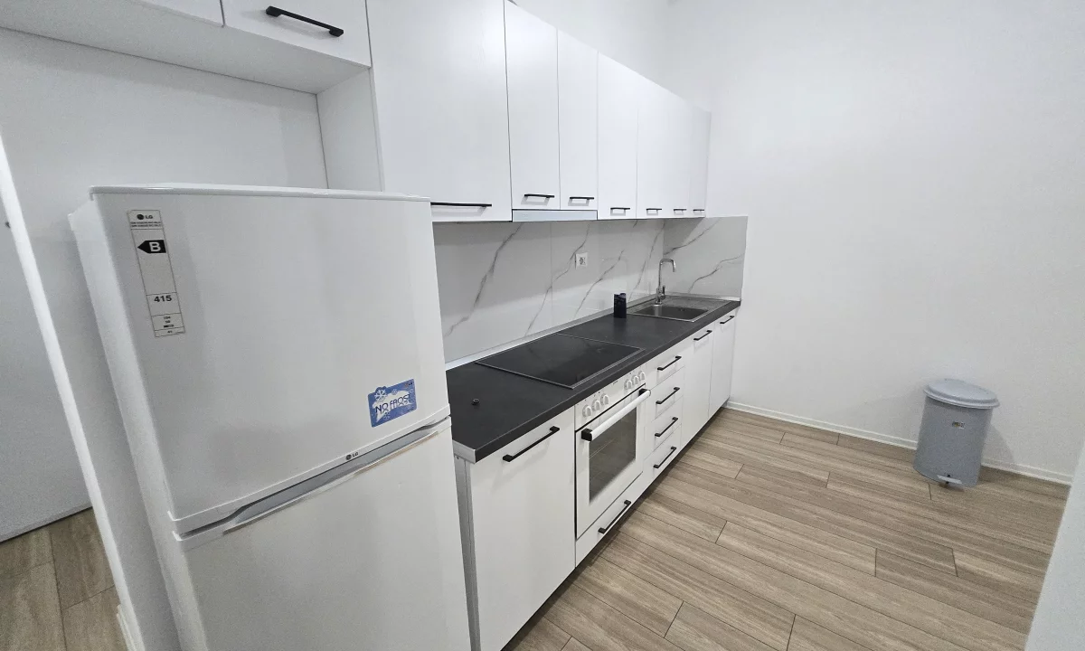 Shtepi me qera Apartament ne Tirane, 2+1, Mobilimi Bosh, pa mobiluar, Pagesa 32,000  Leke.