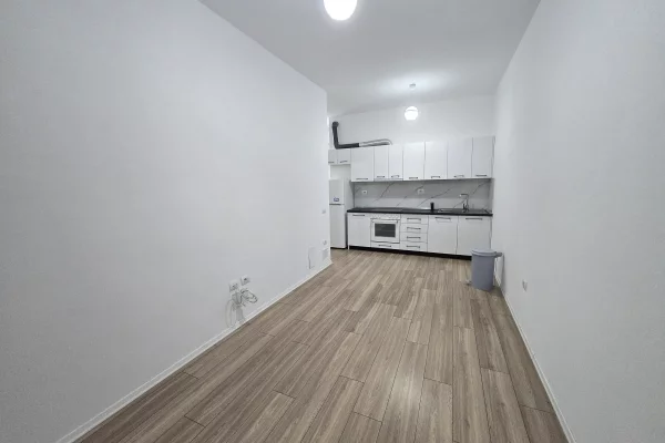 Shtepi me qera Apartament ne Tirane, 2+1, Mobilimi Bosh, pa mobiluar, Pagesa 32,000  Leke.
